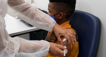 Mais da metade das crianças goianas não se vacinou contra Covid-19